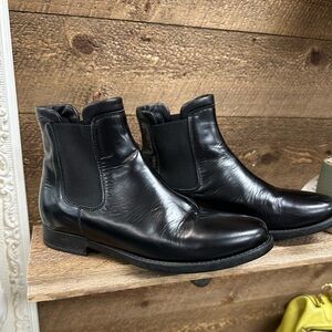 Aquatalia Black Leather Chelsea Boots - Size 36